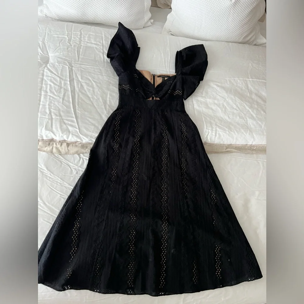 BCBGMAXAZRIA Eyelet Fit-and-Flare Midi Dress
✨ Like New – worn only once - Picture 6 of 13